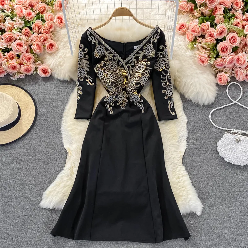 Celebrity Temperament V-Neck Black Fishtail Dress Women cekin haft hafder