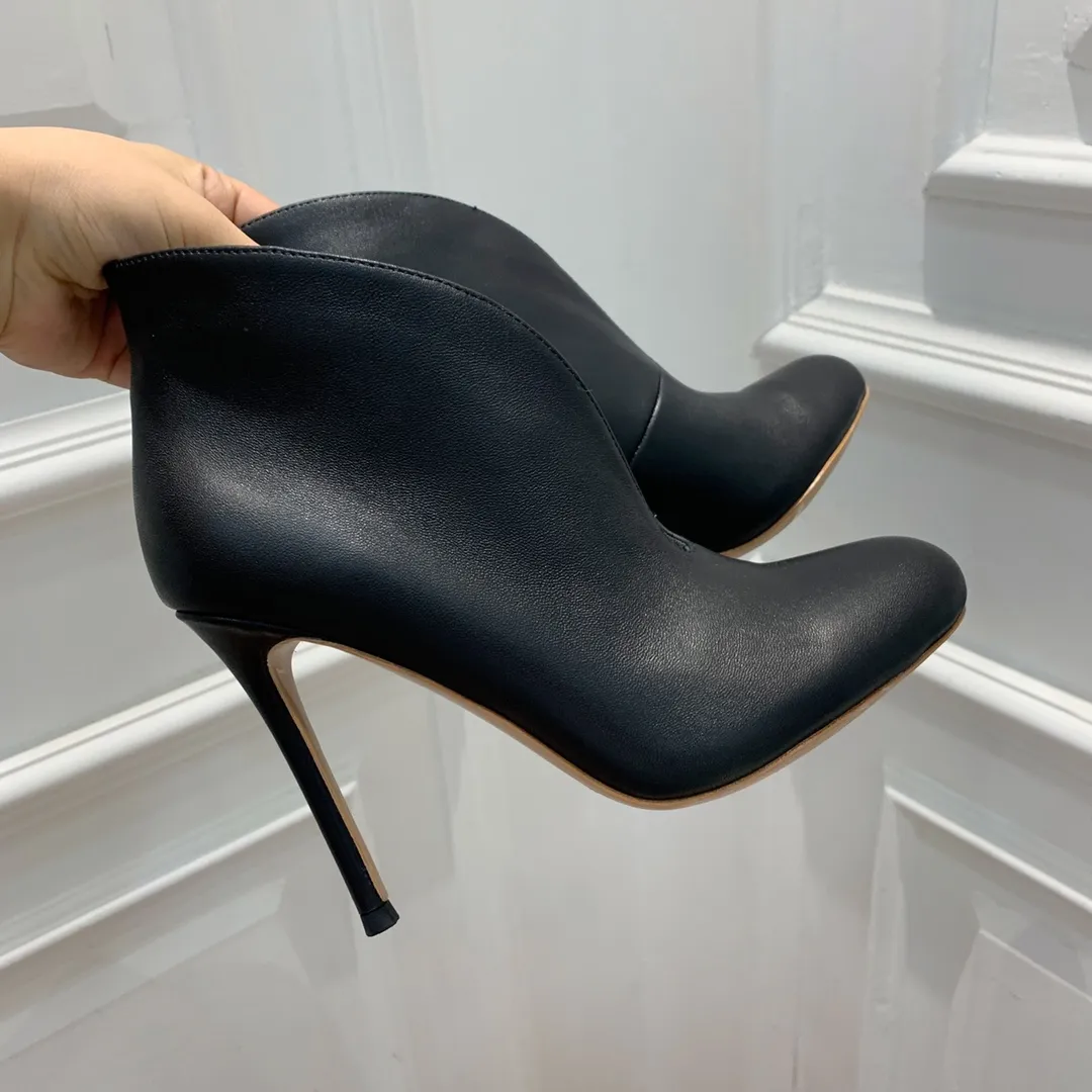 naaldhak Enkellaarsjes Gianvito Rossi Tweekleurige lederen damesschoenen met reliëf Luxe Designer ronde tenen schoen 10,5 cm hoge hakken modelaars