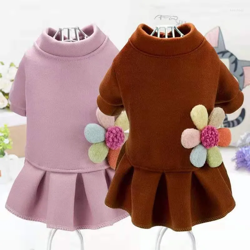 Ropa para perros Primavera Otoño Vestido corto para mascotas con flores Moda Linda falda para gatos Ropa para cachorros Teddy Pomeranian Chihuahua Poodle