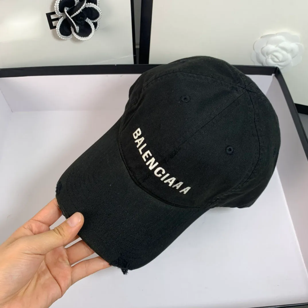 2023 Caps Casal designer esportivo Ball Cap ao ar livre Protedor solar letras angustiadas muito bom