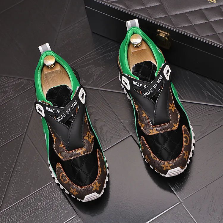 حذاء زفاف بتصميم بريطاني أحذية حفلات موضة أحذية رياضية جلدية غير رسمية تسمح بالتهوية بمقدمة مستديرة سميكة أسفل الأعمال أحذية المشي للمشي Y81