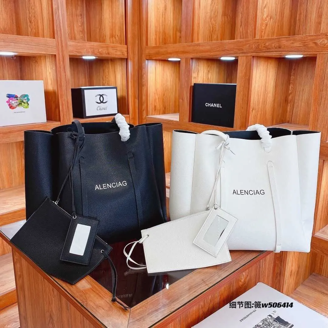 Дизайнерская сумка Balenciga Плековые сумки онлайн -магазин 2022 Новая сеть красная такая же тройная сумка для покупок Lychee ткань