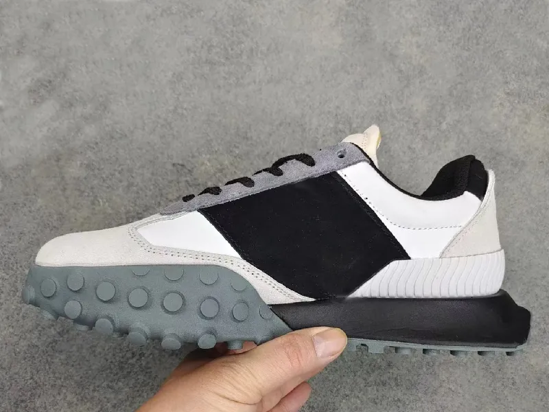 XC 72 Running Shoes Mens Women XC72 Castlerock Triple Black White