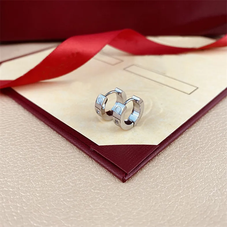 Cadeaux de luxe Saint Valentin Charm Earing Friendship Prom Accessoires Exquis Party Bijoux en acier inoxydable Boucle d'oreille Designer pour femme Couples Hoop Jewellry