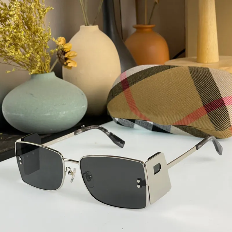 Square Frame Sunglasses with UV Protection, Case & Cloth Included Men main image 2