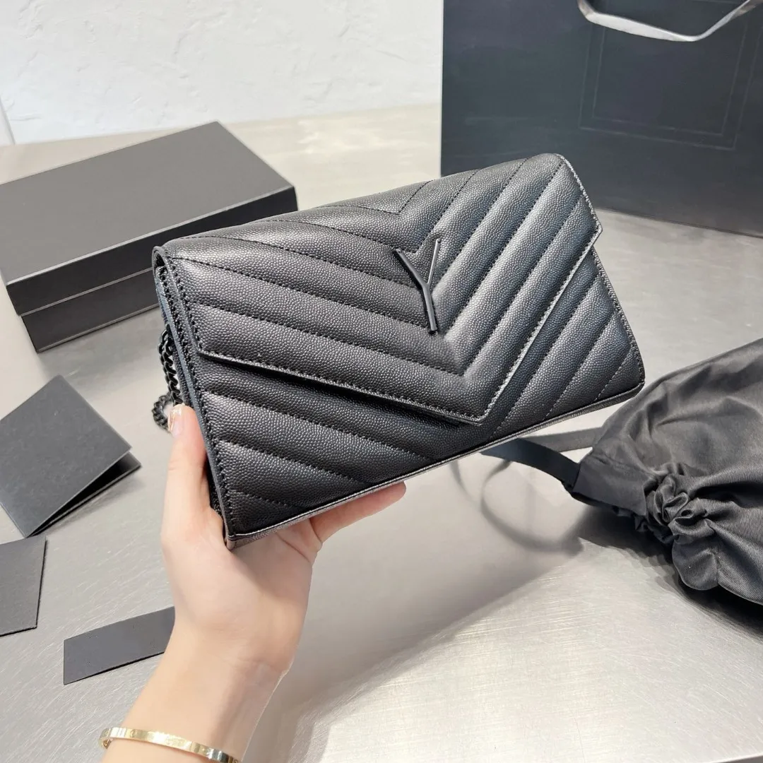 Womens Leather Tote Bag: Versatile Color Flap Shoulder Handbag For