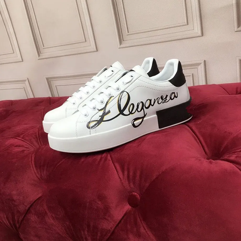 2022 Sapatos de luxo de luxo leves Designers de damasco sapato Novo tênis de corrida de tênis Sapatos homens e mulheres tênis de caminhada Kljj0002 Asdasdawsasd