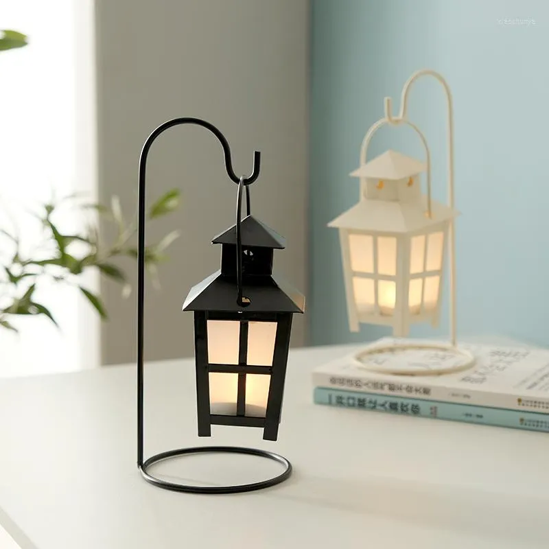 Candle Holders Small Glam Vintage Iron Garden European Style Metal Lamp Porta Velas Home Decoration Accessories