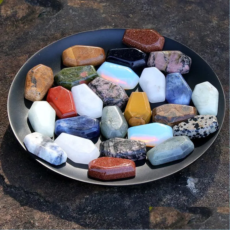 Stone Natural Crystal Stone Ornaments Coffin Shape Reiki Healing Chakra Quartz Mineral Tumbled ädelstenar Handstycke Home de Mjfashion Dhlno