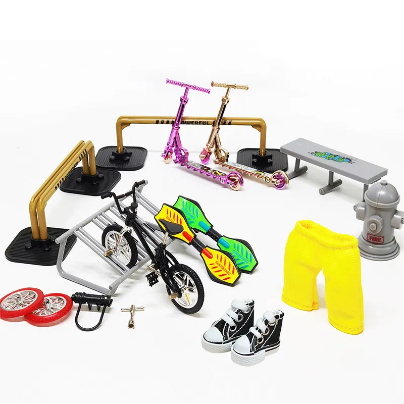 Pchnfei Mini Trottinette Dorée à Doigts - 2 Roues - Skateboard Miniature Pour Entraînement De La Dextérité