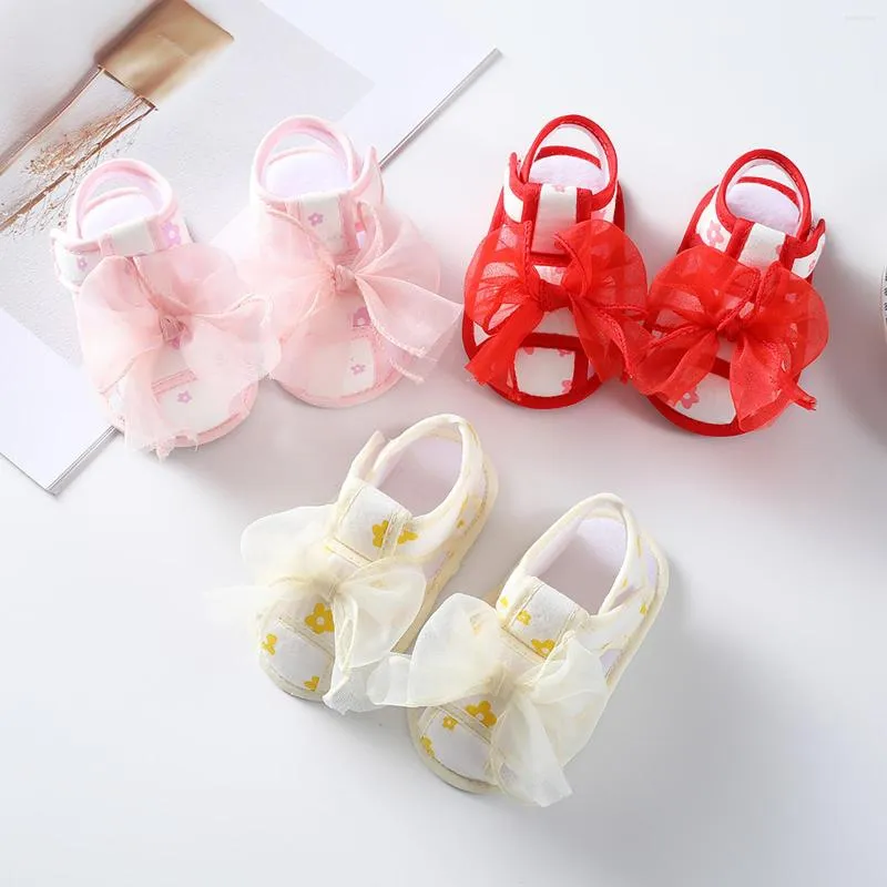 First Walkers 2022 baby peuter schoenen baby meisje schattige kanten boog ademende prinses zomer zachte zool anti-slip platte sandalen walker