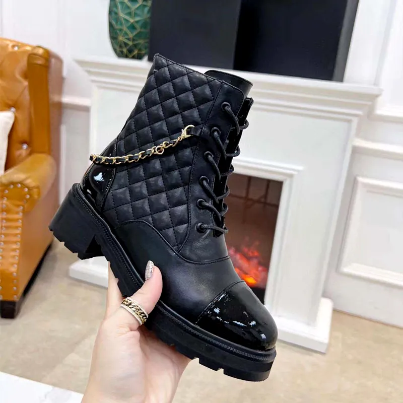 Luxury designer Women`s platform Martens Stylish Versatile casual ankle boots Elastic  Boots Outdoor Desert boots Fall/Winter size 35-41 belt box