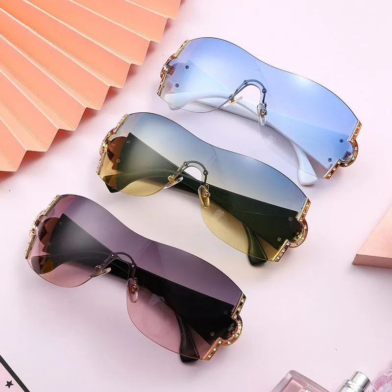 Solglasögon En bit överdimensionerad kvinnodesigner Wrap Around Sun Glasses Men UV400 Fashion Eyewear Shadessunglassessunglasses