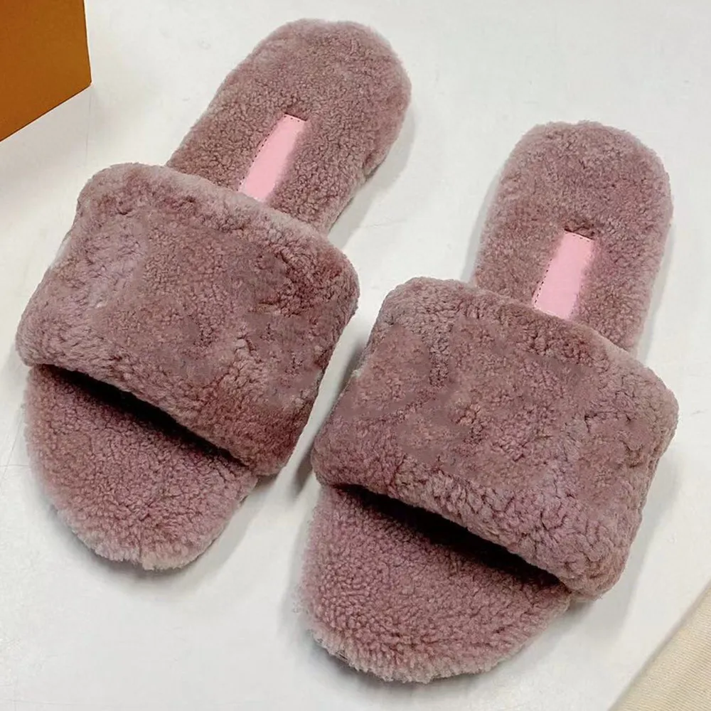 Oversized sales fluffy slippers