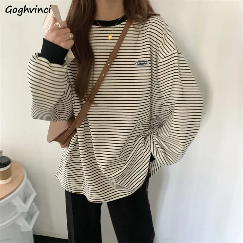 여자 tshirts 줄무늬 복고풍 편안한 멍청한 긴 소매 티 학생 남자 친구 커플 트렌디 한 여성 탑 Ulzzang 220811