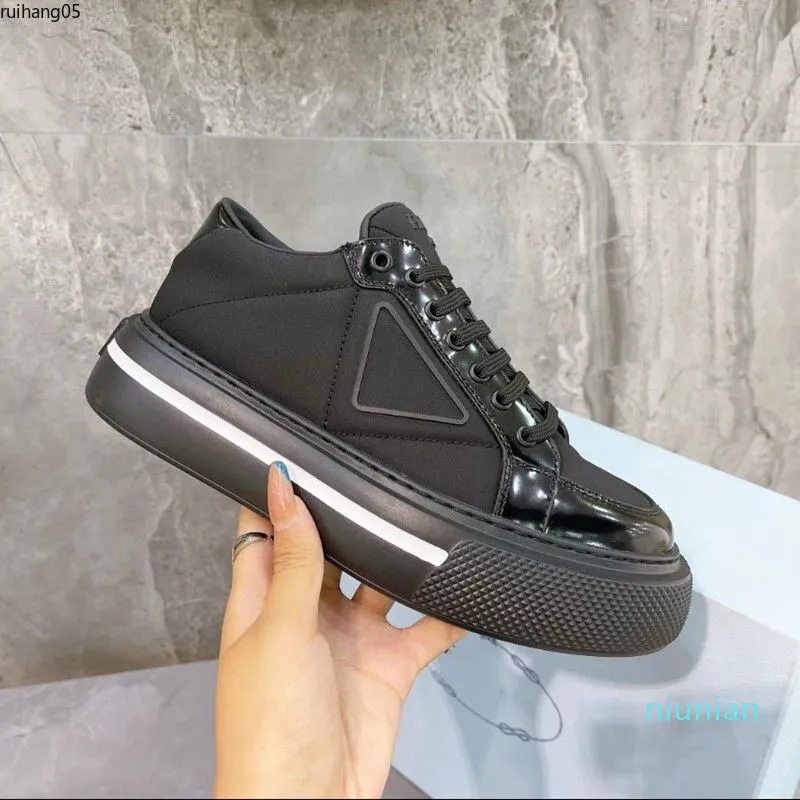 2022 Spring and Summer New Thick Bottom Color Matching Bread Shoes Women's Lace Up High Top Small White Shoes Sports Casualshoes