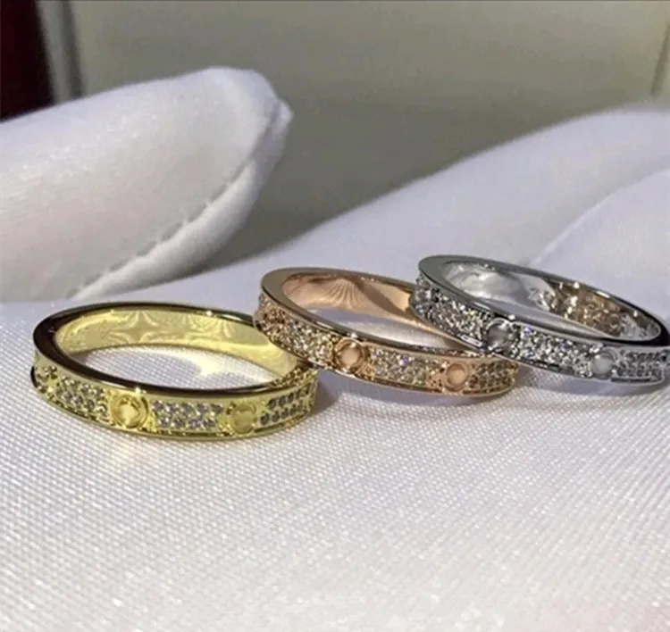 티타늄 스틸 풀 CZ 다이아몬드 러브 링 링 실버 남자와 여자 골드 반지 연인을위한 금 반지 부부 디자이너 보석 선물