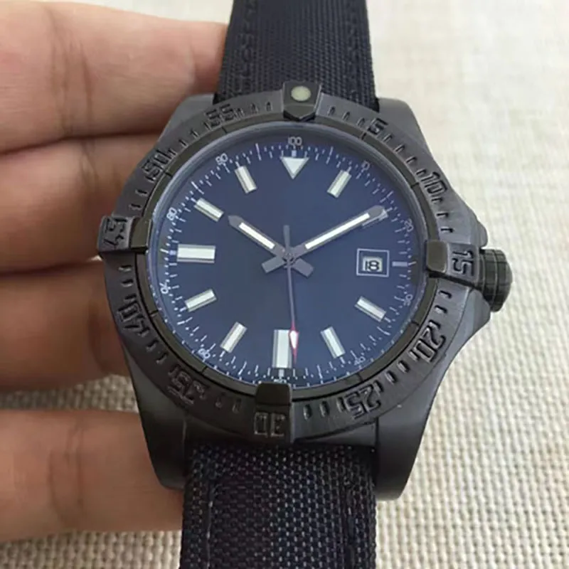 Мужские наручные часы Avenger Seawolf с автоматическим PVD-покрытием и черным циферблатом