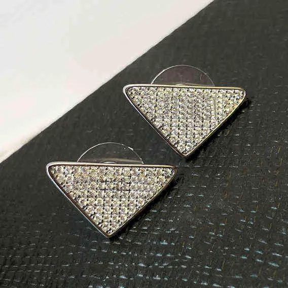 Bai Cheng Luxury Designerer Earing Womens Love StudEarrings for Lady Girls Silver Classic Diamond Earrings Jewelry Black Fashion Wedding Gift