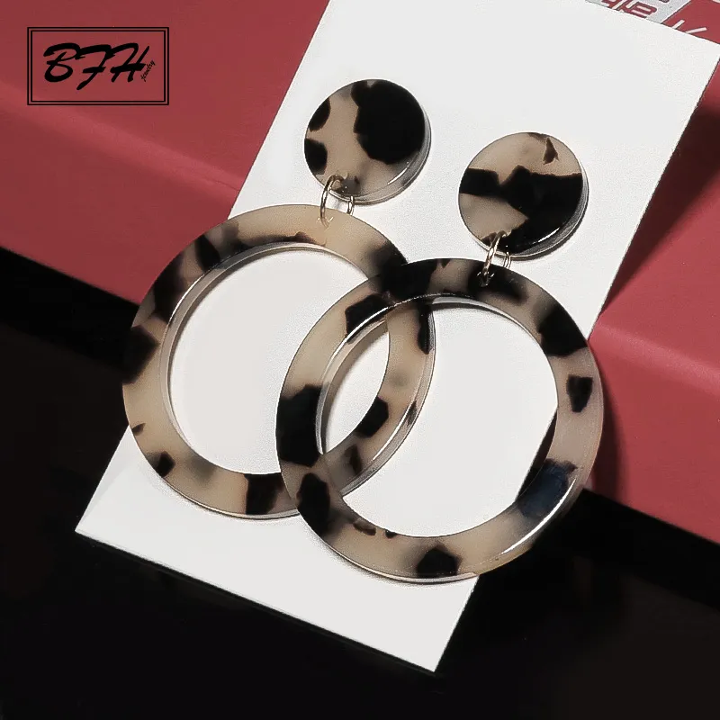 Bengelen kroonluchter mode Koreaanse verklaring goud lange luipaard print acryl ronde druppel oorbellen voor vrouwen geometrisch benges earring sieraden