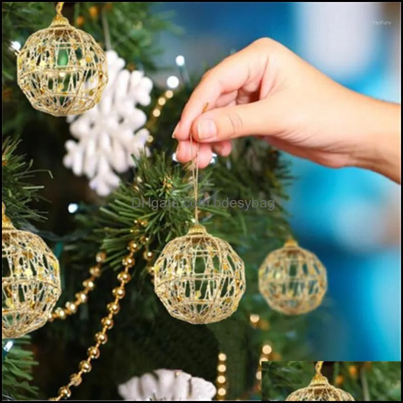 زخرفة الحفلات 6 PCS Glitter Christmas Tree Hollow Out Balls XMAS Gold Ball Decorations الحلي الزفاف ديكور المنزل 5/6 سم BDESYBAG DHVND