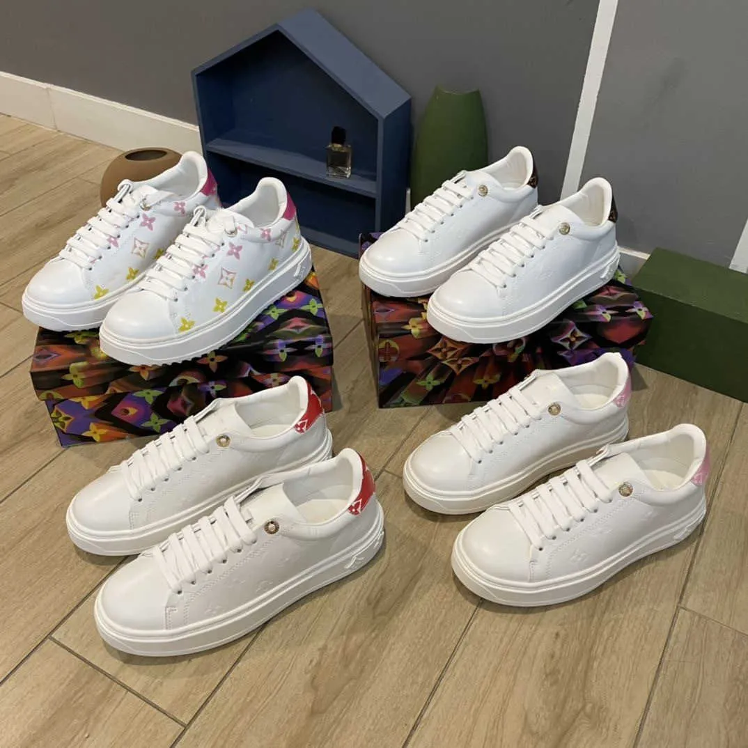 Fashion Time Out Sneaker da donna in pelle di vitello Scarpe casual Blu Multi Bianco Rosa goffrata Open Back Fucsia Khaki Verde Suola Stampata Sneakers da donna di lusso 16