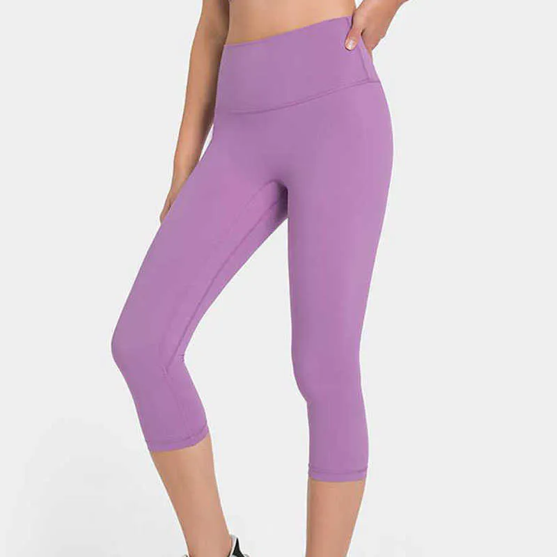 Buy the NWT Womens Black Purple Dri-Fit Elastic Waist Cropped