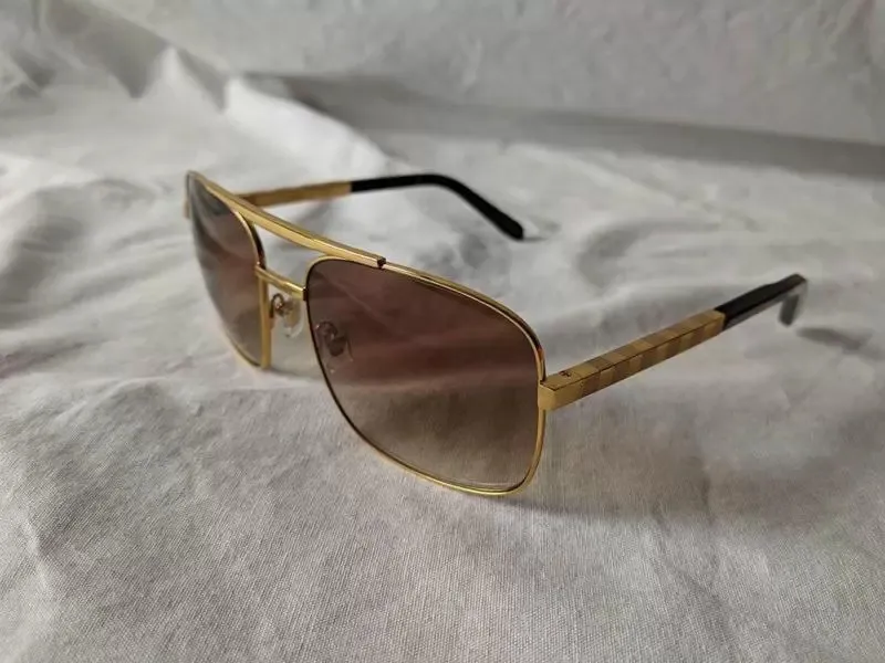 Gafas de sol de diseñador vintage de moda para mujeres y hombres actitud de metal bloques de marco cuadrado lente uv400 gafas de protección para exteriores con caja