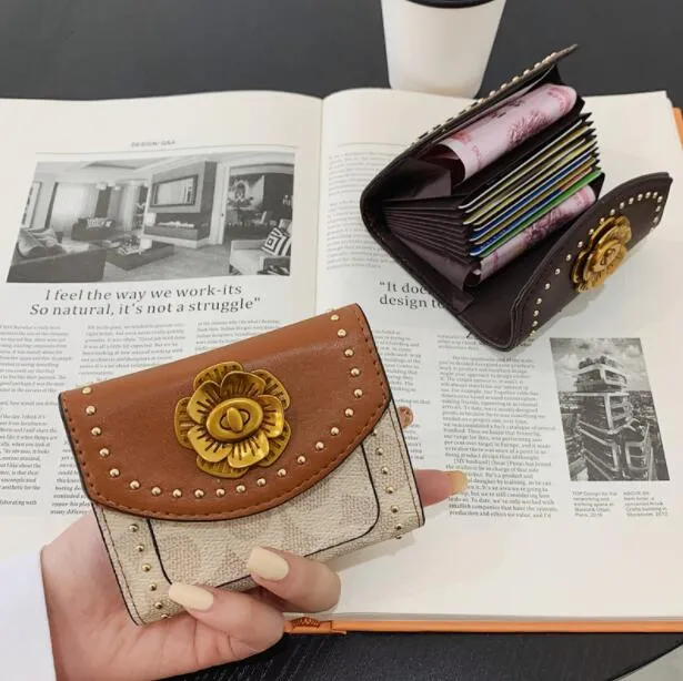 Women Print Short Rivet Designer Wallets Fold Card Holders Fashion Vintage Lady Clutch Wallet Coin Purse Multi Funcito D