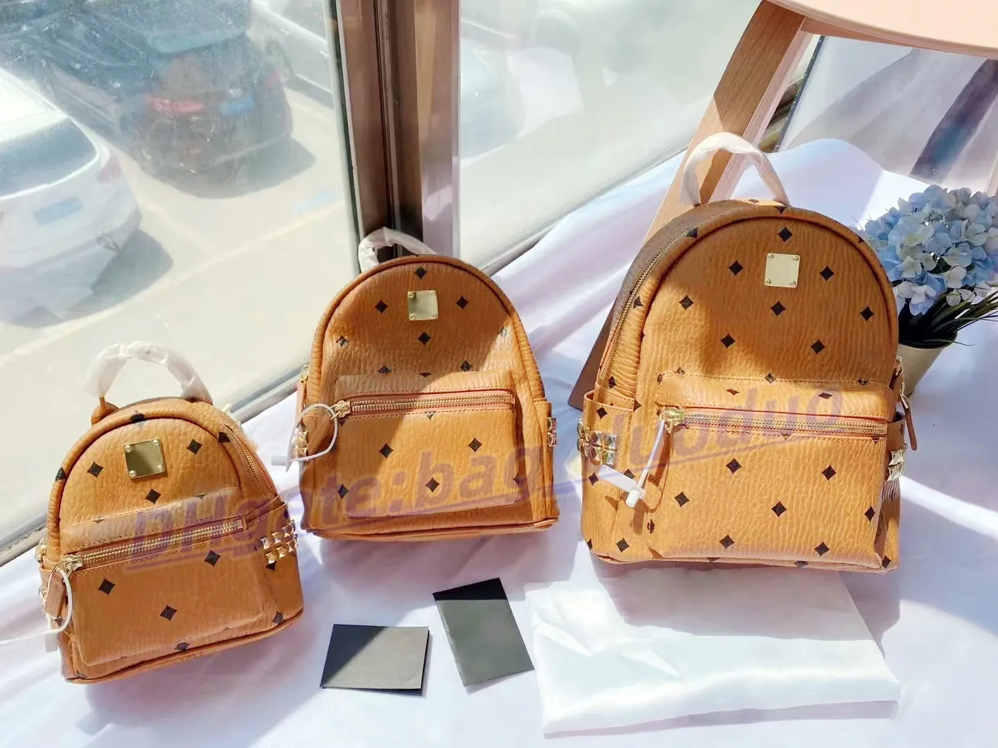 Роскошь дизайнерский рюкзак высококачественная модная школьная сумка для школьной сумки на плечах классическая подлинная кожаная женщина мужские мужчина задняя упаковка Canvas Sport Outdoor Trave