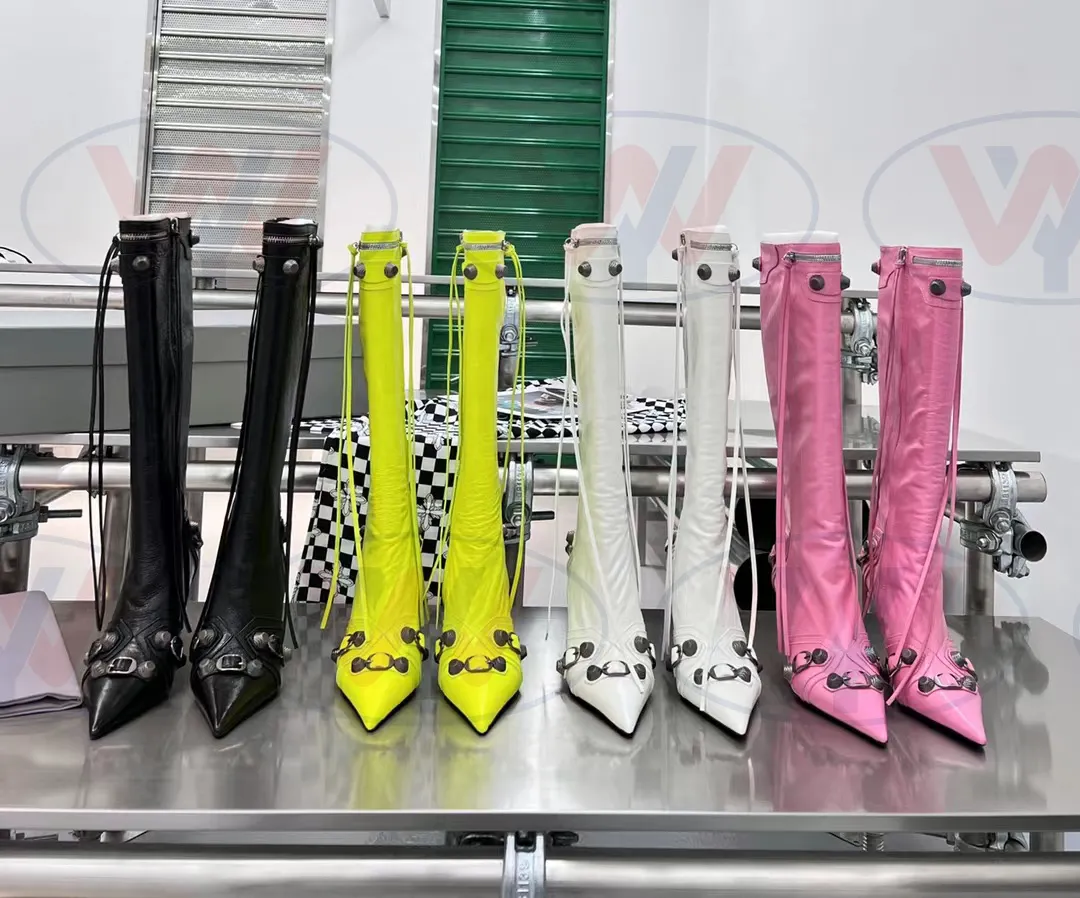 2022 nuevas botas de motocicleta de metal de metal bota de bota de bota lateral la cremallera de estilo pop más hermoso del año tendencia de lanzamiento de 4 colores tamaño 35-41