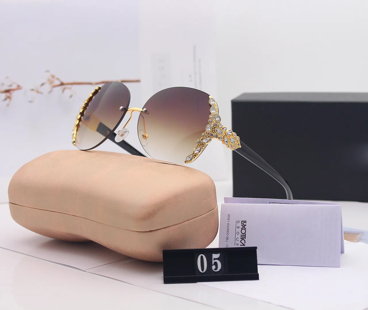 Luxury Gradient Color Frameless mens sunglasses for Women