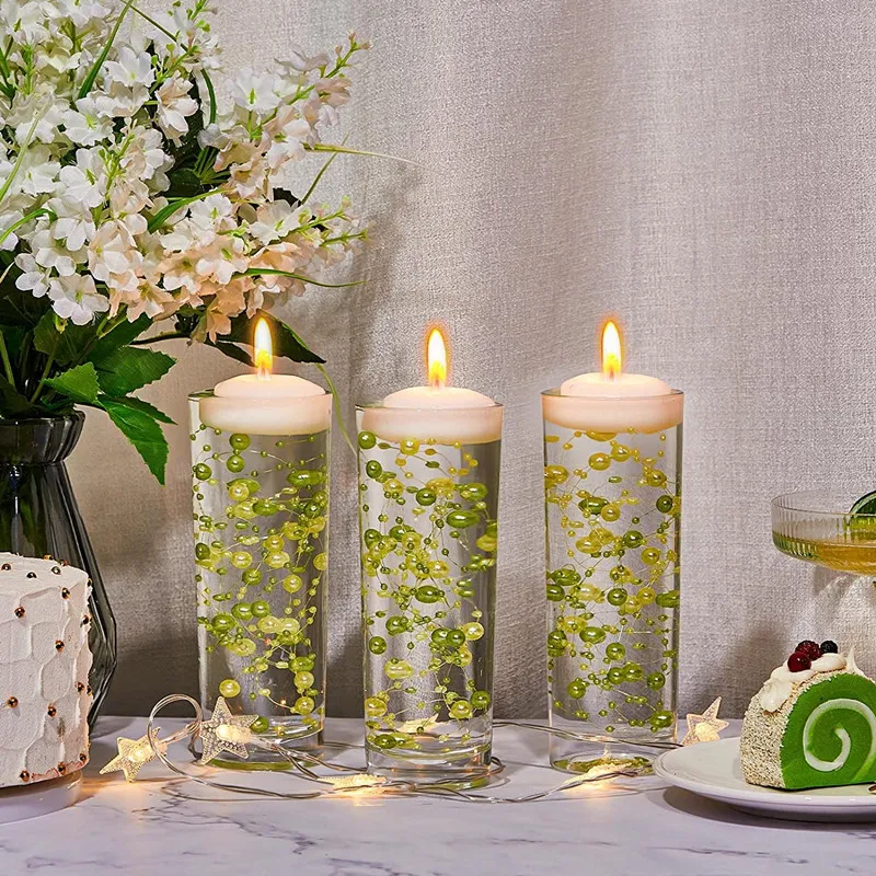 D I Y 🎄|| Het duurde even, maar vandaag heb ik eindelijk de DIY met de waterparels gemaakt! Zelf heb ik gekozen voor zwarte en gouden sterren van de Action. Met Kerst
