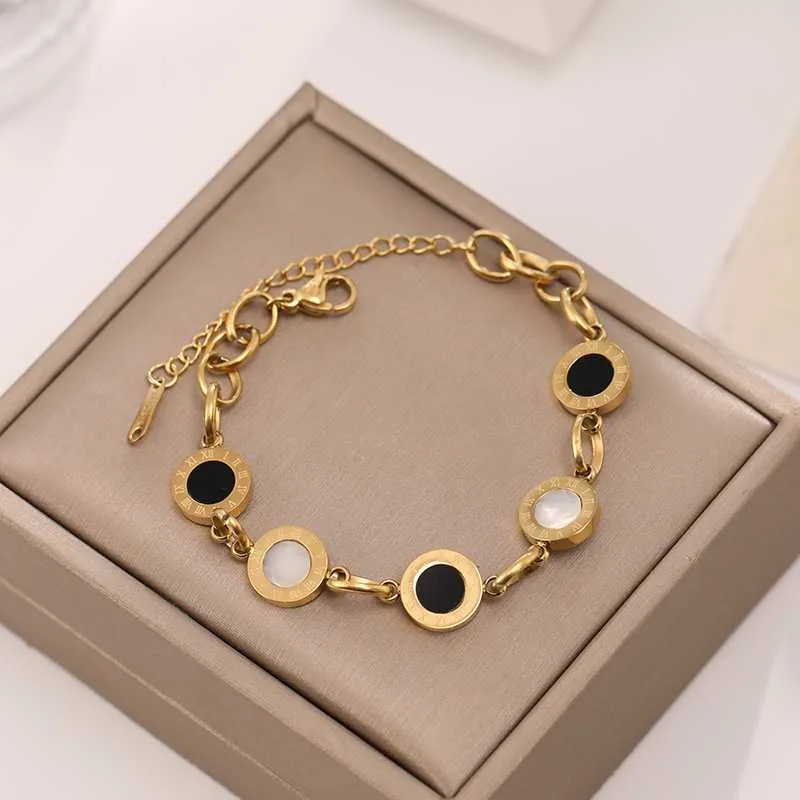 Braccialetti con ciondoli Gioielli di moda Numeri romani e braccialetti in acciaio inossidabile in oro rosa Bracciale femminile per donna Regalo Fascino