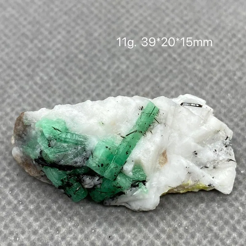 Inne 100% naturalna zielona szmaragdowa mineralna kryształowe próbki Kamienie Kamienie i kryształy Kryształowe kryształy