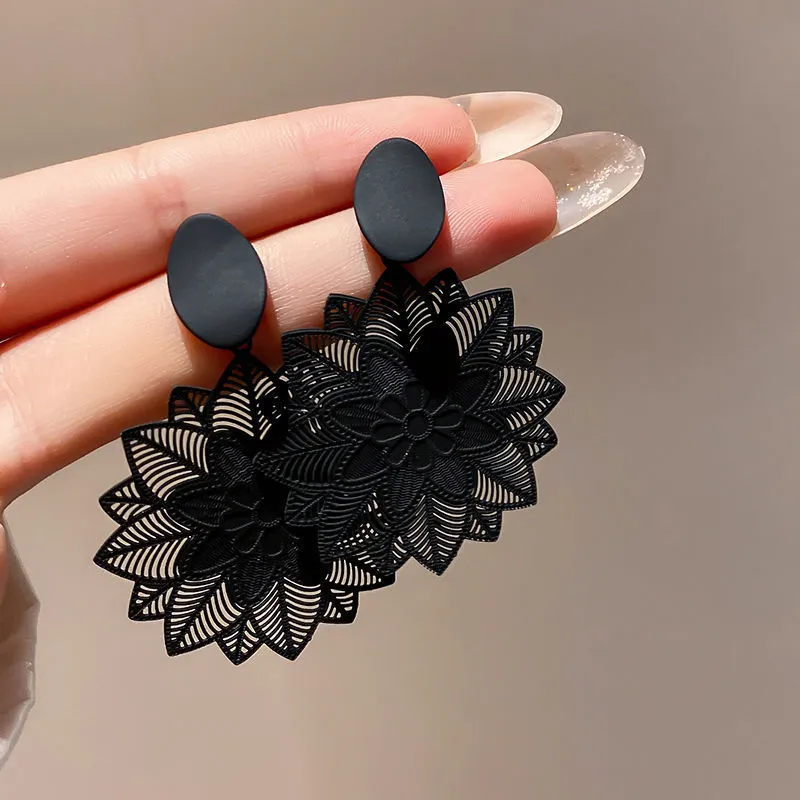 Dangle Chandelier Black Flower Hanging Earrings for Women Exaggerated Personality Rock Cergy Wedding Party Valentine's Day Jewelry Girl Gift