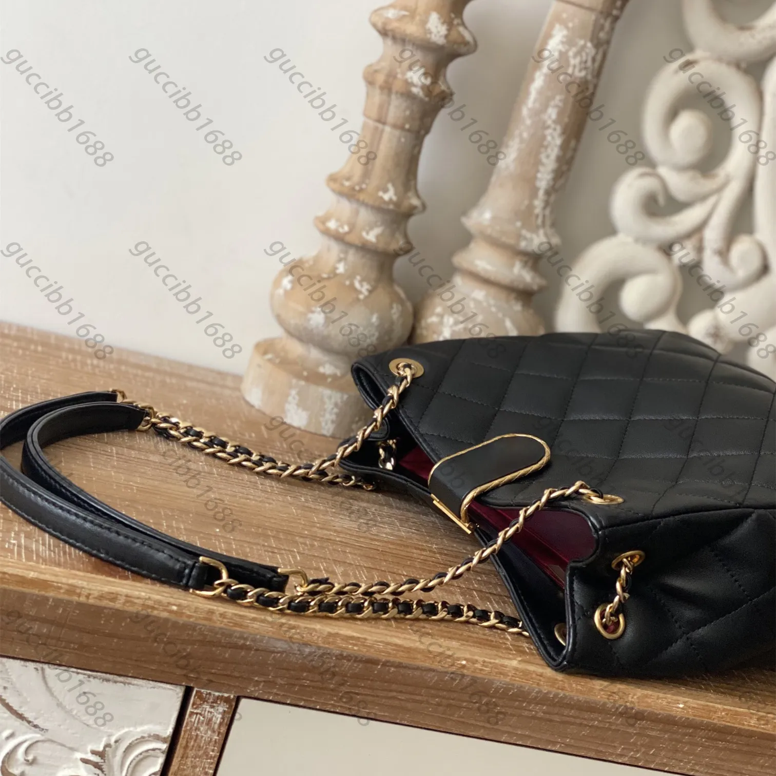 Real Leather Hobo Bag for Women Small Quilted Lambskin Shoulder Bag with Gold Chain Strap Black