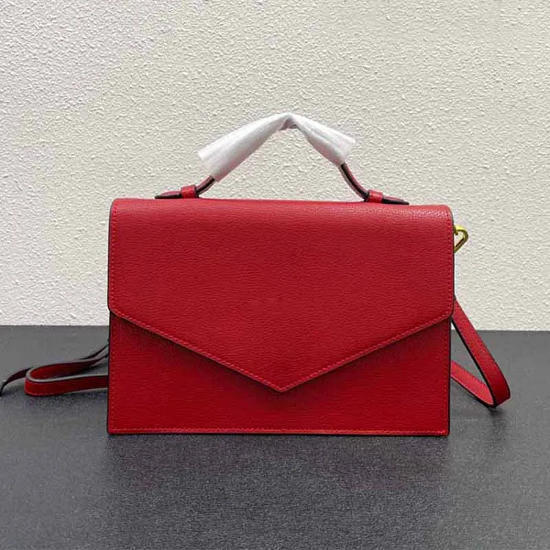 Designers Totes Väskor kuvert triangulärt täckkvinna plånbok handväska korthållare crossbody unga mode axelväska fack och dubbla blixtlås extra kapacitet
