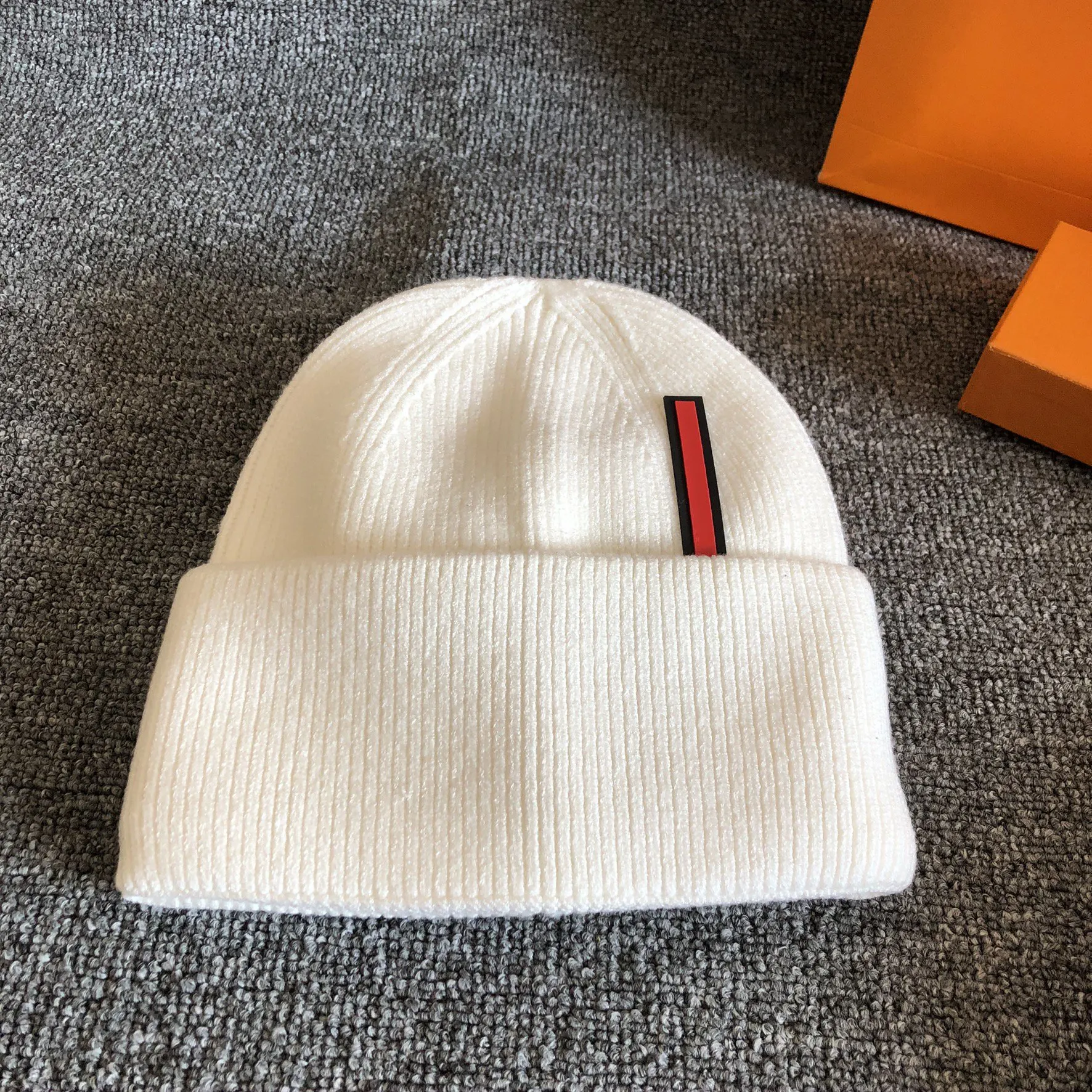 Beanie/Kafatası Kapakları Toptan Tasarımcı Beanie Hat Yüksek kaliteli moda kaşmir örme kap erkek kadınlar Snapback Caps Mask Takılmış Unisex Klasik Kış Gündelik