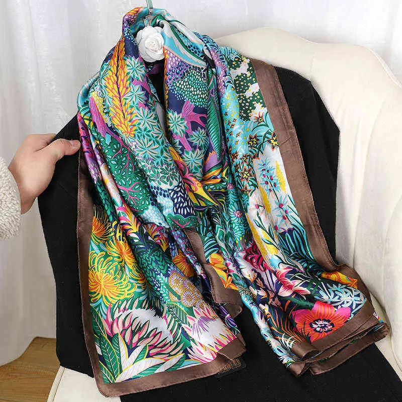 Sarongs 2022 Luxe Nieuw merkontwerper Silk Scarf Vrouwelijke Foulard Bandana Long Shawls Wraps Spring nek sjaals Pashmina Lady Hijab T220827