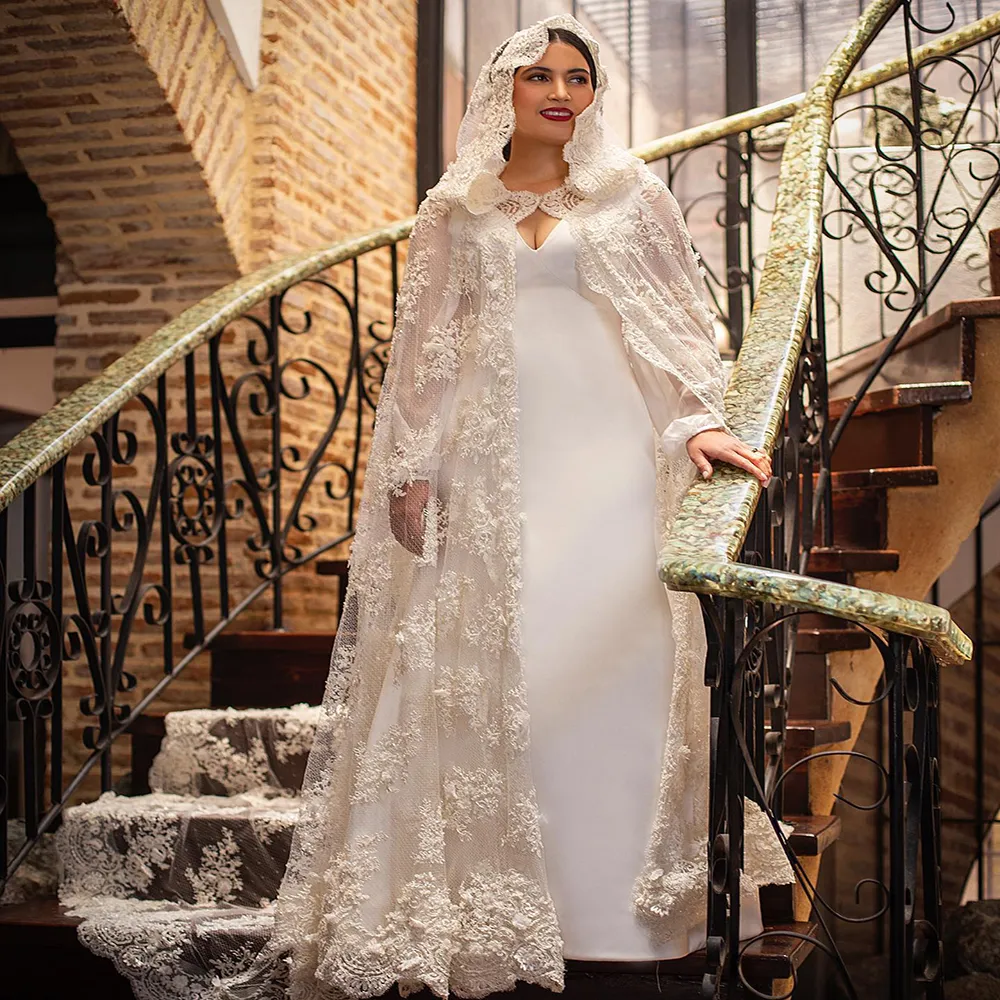 Abito da sposa musulmano di lusso con pizzo con cappuccio 2022 Scollo a V in raso Sirena Chiesa Paese Abiti da sposa Donne eleganti Robe De Mariee Vintage Dubai Vestido Noiva