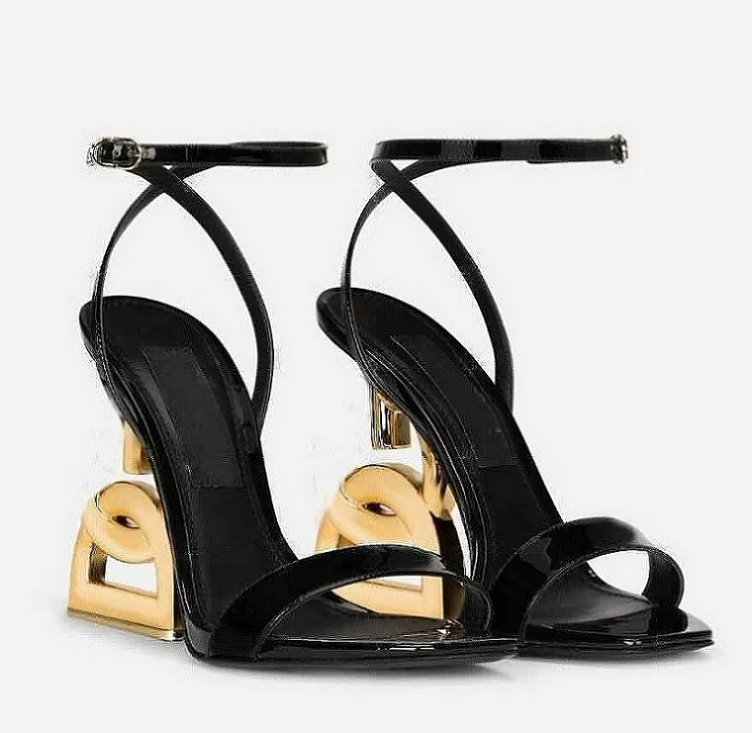 Zomer Luxe Keira Sandalen Schoenen Vrouwen Lakleer Pop Hak Vergulde Carbon Naakt Zwart Wit Rood Party Wedding Lady gladiator Sandalias