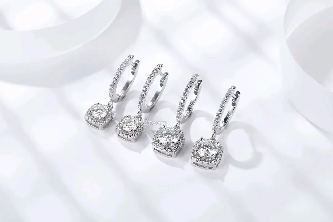 Moissanite Drop Huggie أقراط مجوهرات الزفاف نساء حلق 18K الذهب مطلي 925 الفضة الاسترليني