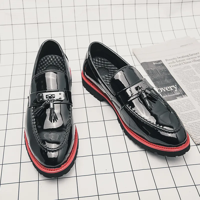 MANIQUES MEN SHOIRS BLACK BREVET Cuir Pu Retro Tassel Slip-On Fashion Business Casual Casual All-Match AD014