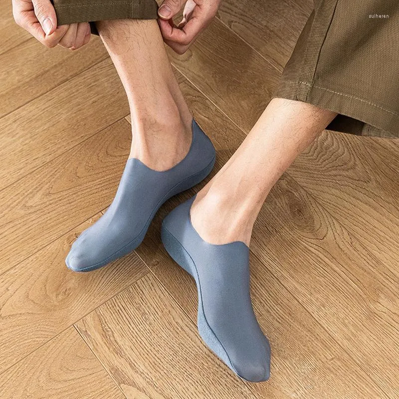 Chaussettes d'été en soie glacée pour hommes, chaussettes invisibles, coupe basse, respirantes, antidérapantes, confortables, en coton, sans spectacle