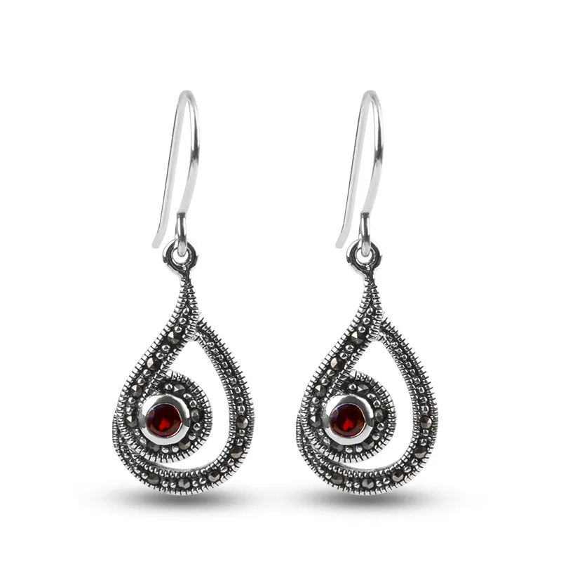 Retro Dangle S925 Sterling Silver Water Drop -vormige oorbellen voor vrouwen ingelegd met Garnet Fine Jewelry Wedding Party cadeau