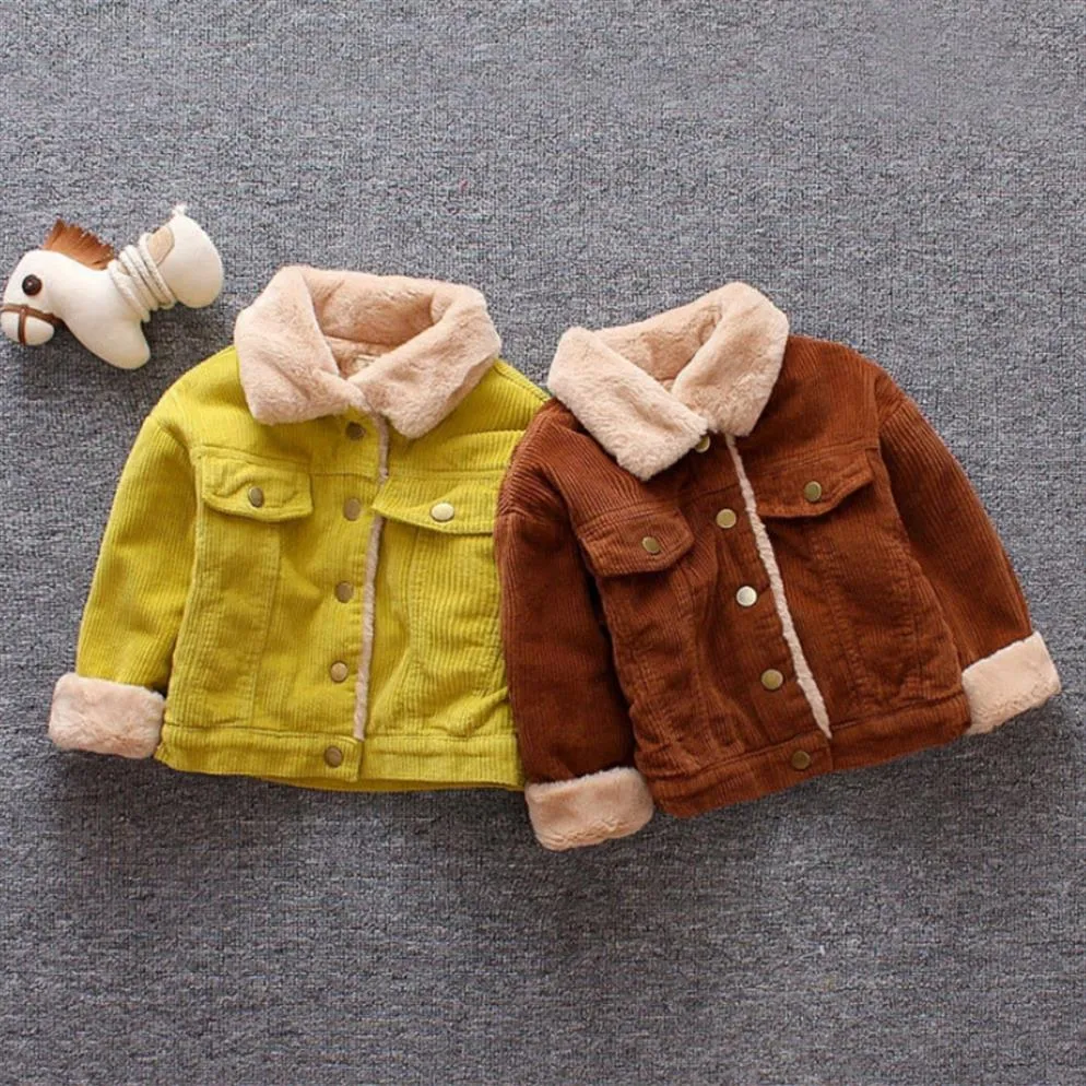 Мода детские детские покрытие мальчики вельветовые с длинным рукавом повседневная одежда девочки из искусственного меха сгущенной теплой курткой детей зимняя одежда A40352910