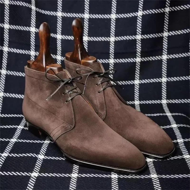 Vintage Boots Boots Men Chaussures Couleur solide Faux en daim classique Wingtip Lace Up Fashion Casual Street polyvalent AD036