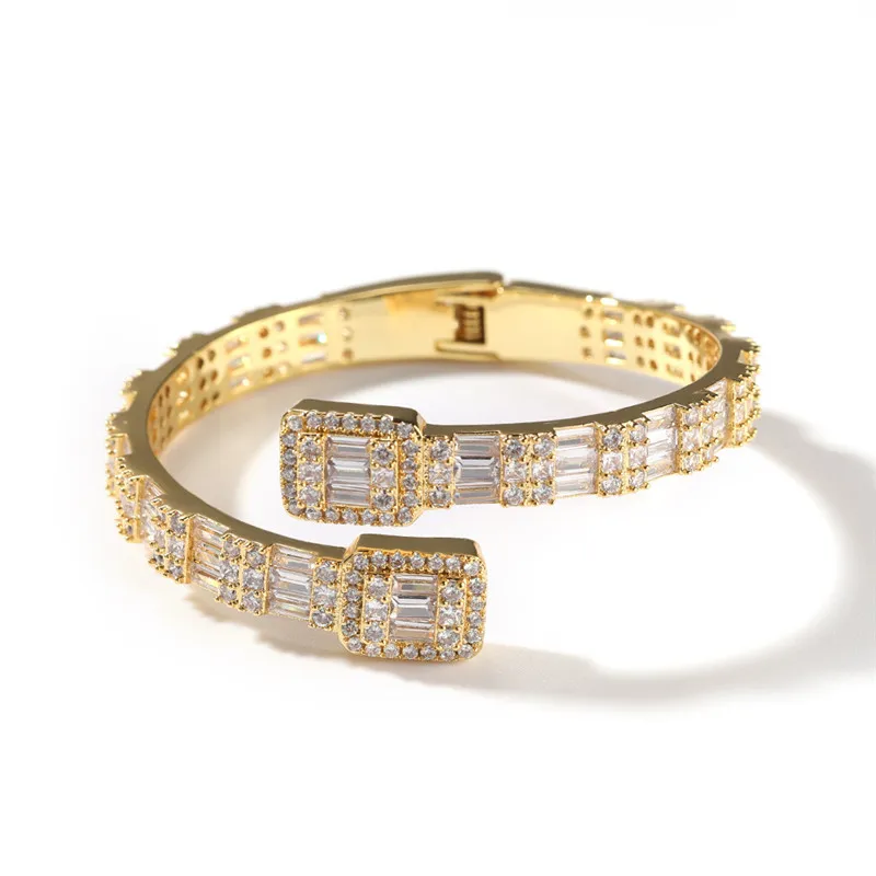 Catena di moda a dimensioni aperte Bracciale zircone ghiacciato da laboratorio con diamante bordata sfalsata a due colori bracciale personalit￠ hip hop gioielli