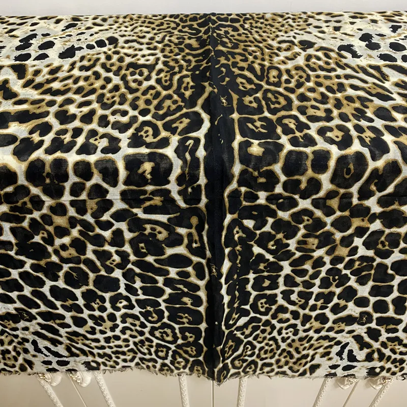 Sciarpe lunghe da donna pashmina di buona qualità Materiale 100% cotone stampa sottile e morbida Grano leopardo taglia grande 180 cm -130 cm